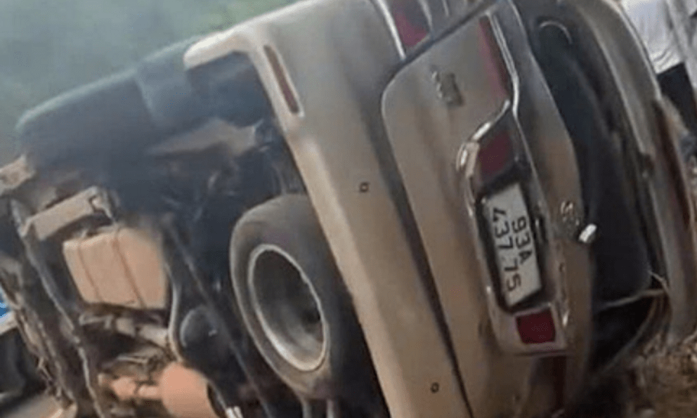 Xót xa hiện trường vụ lật xe ở Đồng Nai: Cháu gái 10 tuổi tử vong cùng bà nội sau cú ôm cua định mệnh