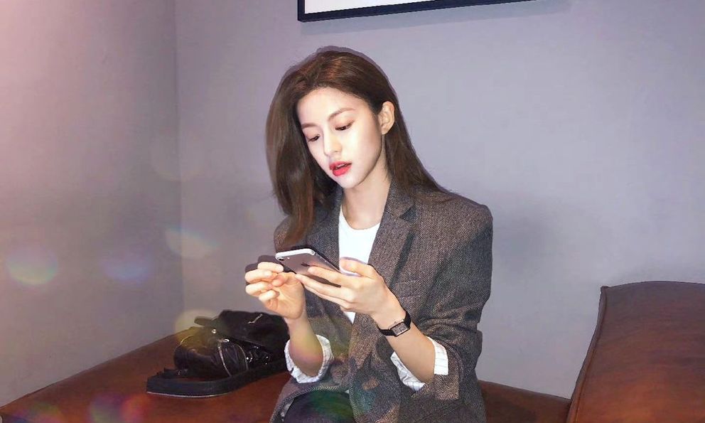 Đồng nghiệp vay tiền không trả, người EQ thấp làm ầm lên, người EQ cao chỉ cần 1 chiêu khiến đối phương tự giác rút ví