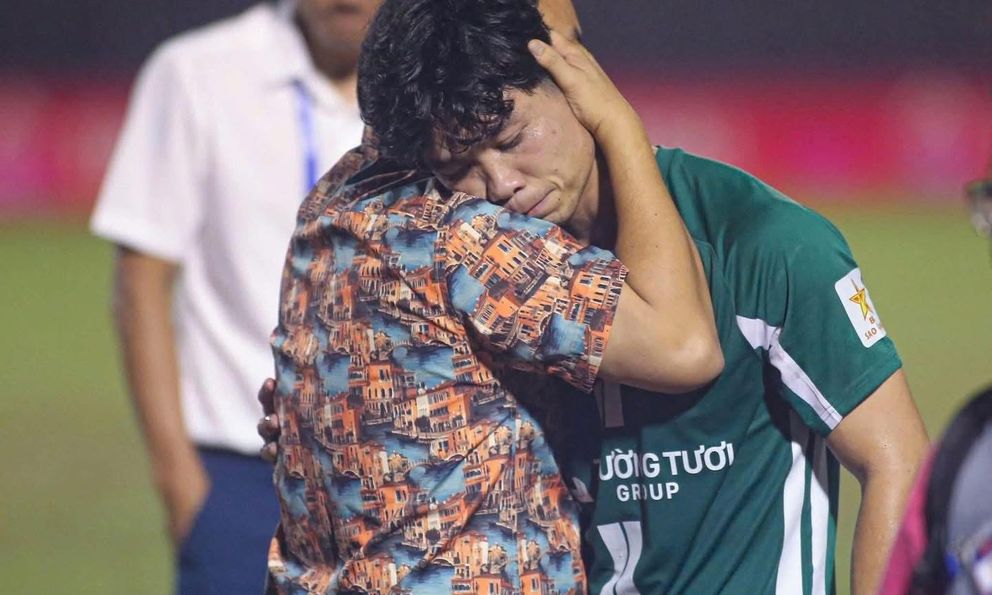 Công Phượng dính chấn thương nặng