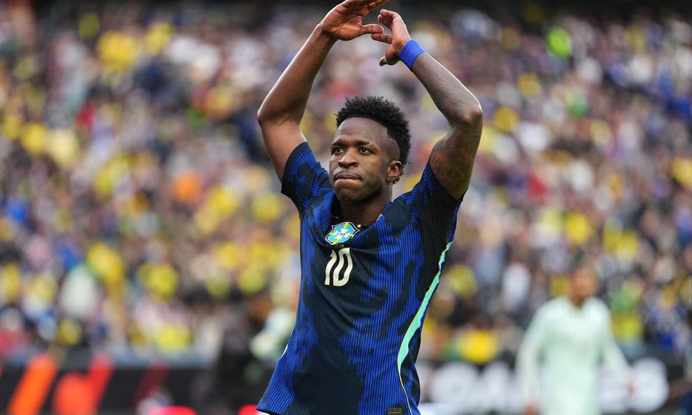 Vinicius bị chỉ trích dữ dội