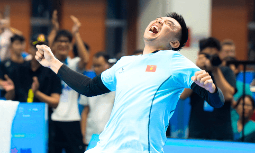 Quá dễ dàng; Lý Hoàng Nam đánh bại Trương Vinh Hiển chỉ với 2 set đấu chớp nhoáng, vô địch đơn nam Pro PPA Hanoi