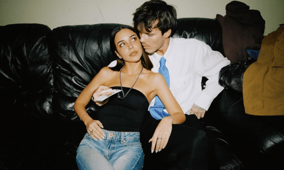 Con trai Beckham đáp trả cực gắt anti-fan kém duyên khi bị nói yêu 