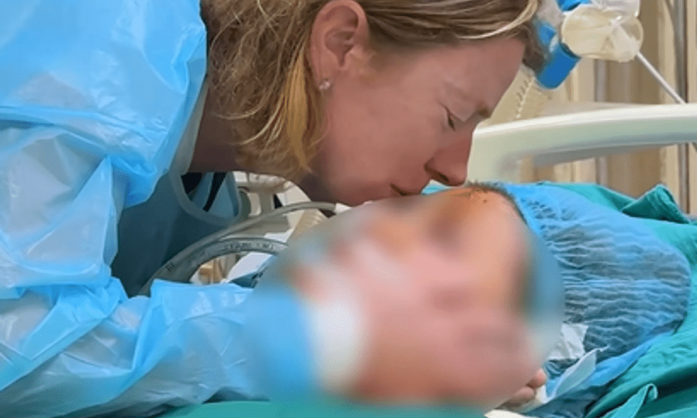 Thiếu nữ 19 tuổi quốc tịch Anh qua đời, trao lại hi vọng sống cho 3 người Việt Nam