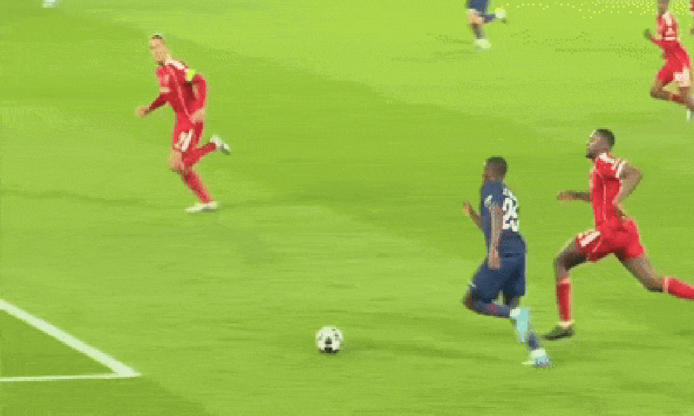 Trọng tài gây tranh cãi trận Liverpool thua tan tác trên sân PSG