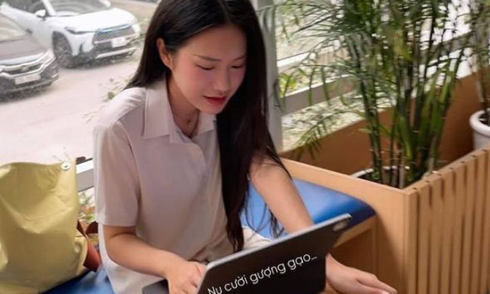 Doãn Hải My với nụ cười gượng gạo ngay lúc này