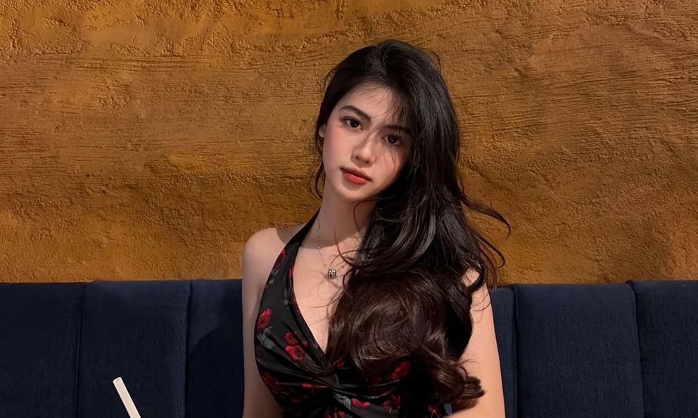 Lộ diện nhan sắc của cô gái cả mạng xã hội tìm kiếm