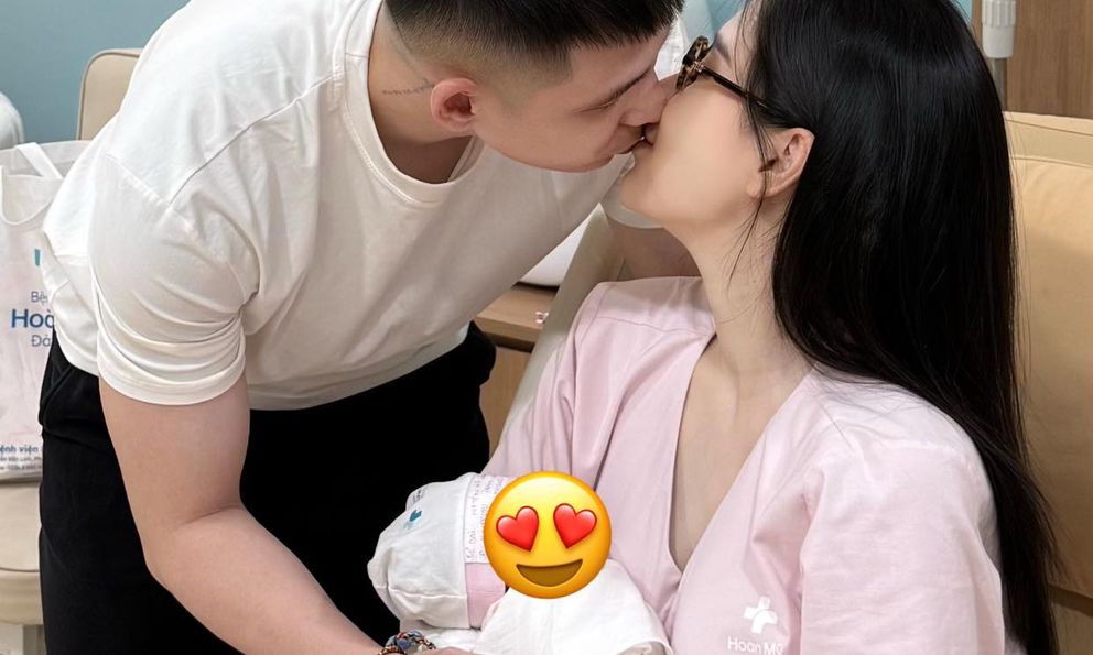 Mỹ Linh hạ sinh con đầu lòng cho Quang Vinh