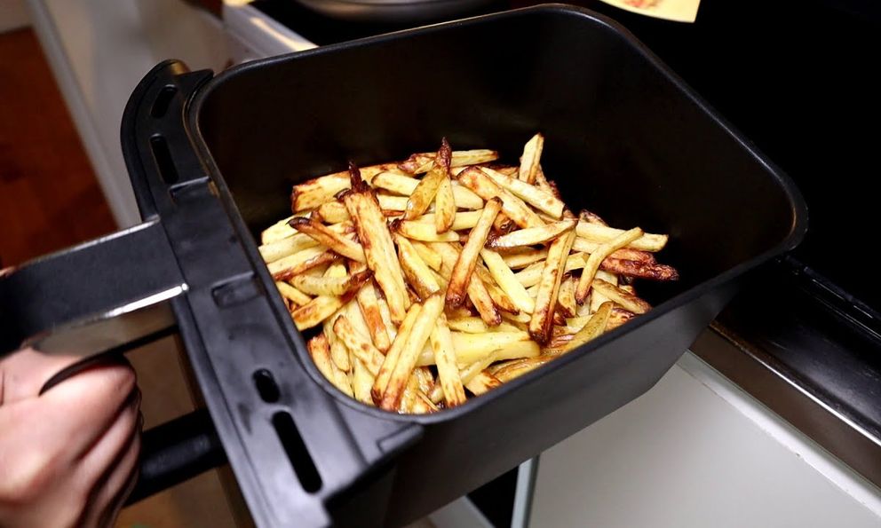 4 món đừng bao giờ nấu trong nồi chiên không dầu: Tăng nguy cơ ung thư, cháy nổ