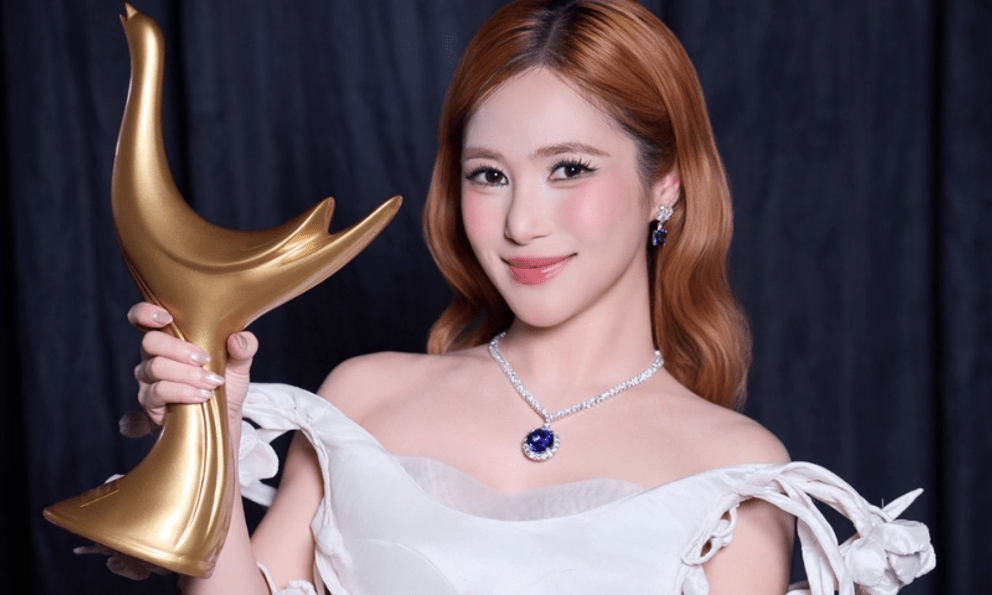 Động thái đầu tiên của Hương Tràm hậu bài đăng 18 nghìn phẫn nộ: Chưa từng buông tay khỏi chính mình