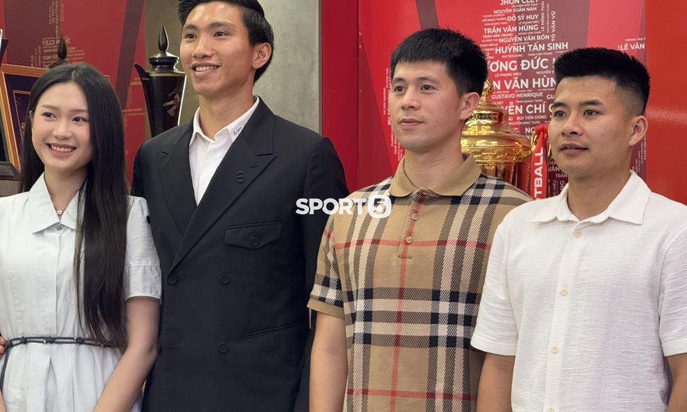 Lý do Văn Hậu, Đình Trọng gia hạn với CLB CAHN