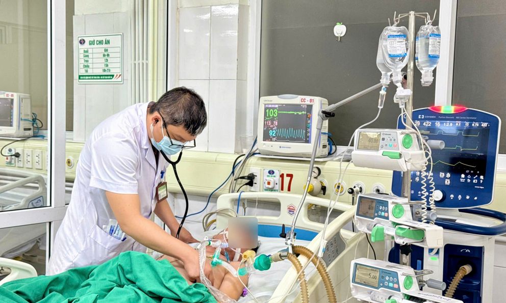 Cúm B diễn biến nặng ở người có bệnh nền: Bệnh viện Bệnh Nhiệt đới Trung ương cảnh báo từ các ca cấp cứu