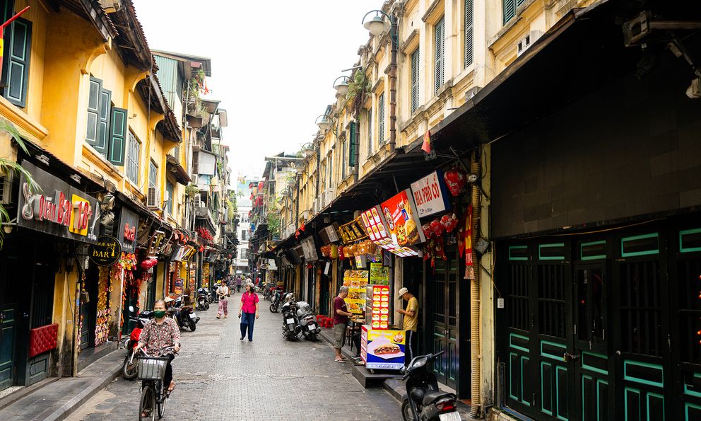 Toàn cảnh phố phường Hà Nội mang diện mạo khác lạ sau 4 tháng lập lại trật tự vỉa hè