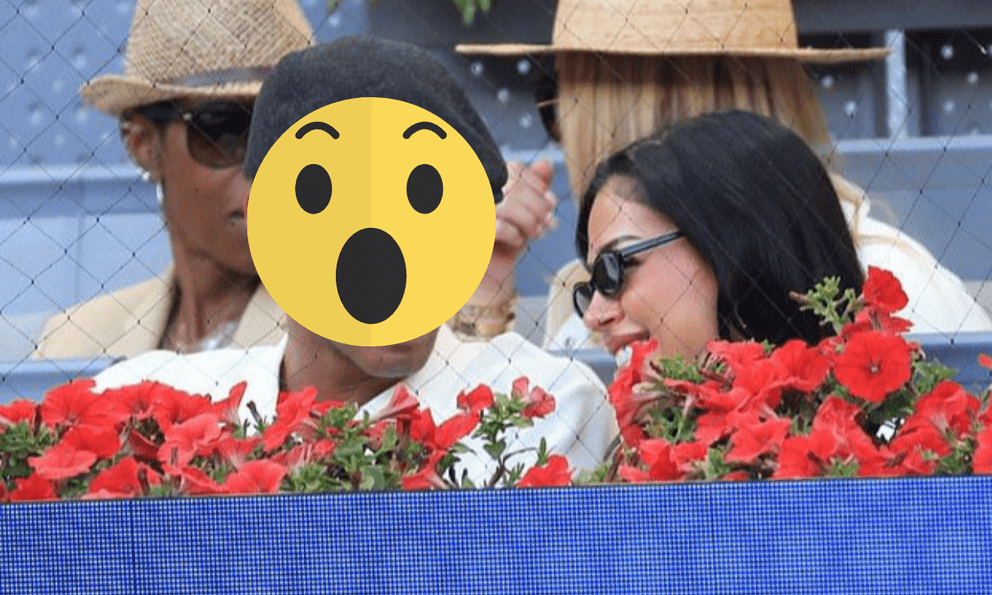 Paparazzi tóm dính ngôi sao bóng đá hẹn hò chị đẹp ở sân tennis