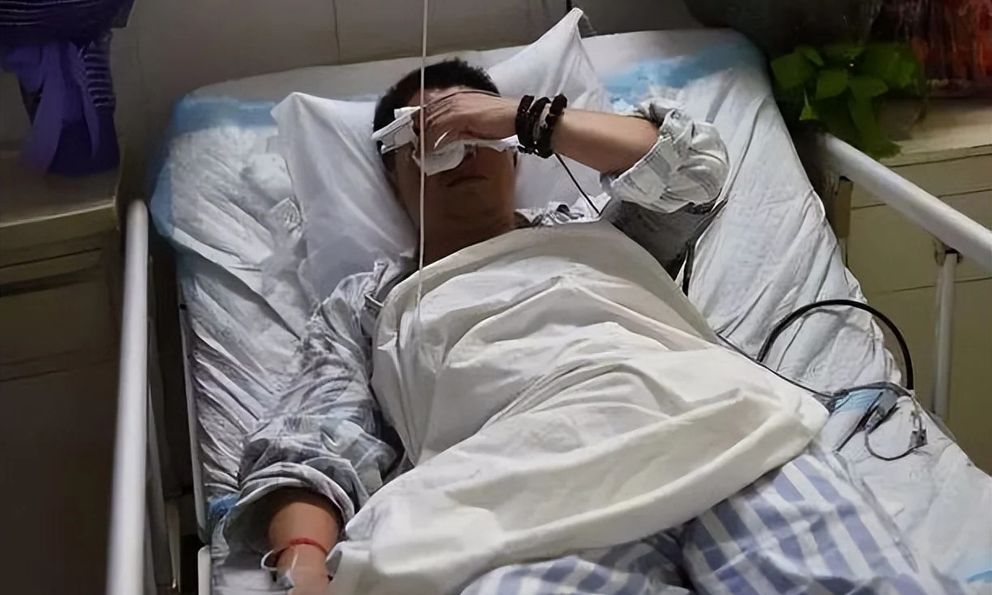 Người đàn ông 52 tuổi ngày nào cũng nghi ngờ vợ ngoại tình, đi khám lộ ra căn bệnh mắc từ 20 năm trước