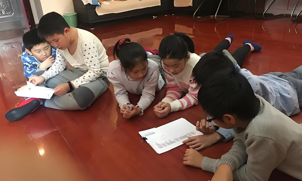 Cha mẹ Việt nghĩ đang giúp con, người Do Thái lại quan điểm khác