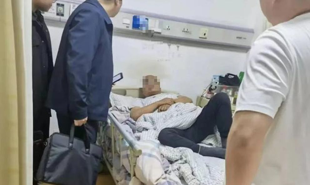 Người đàn ông 50 tuổi tử vong vì ung thư tuyến tụy, bác sĩ nói: Bài học là đừng làm 5 việc này vào buổi tối