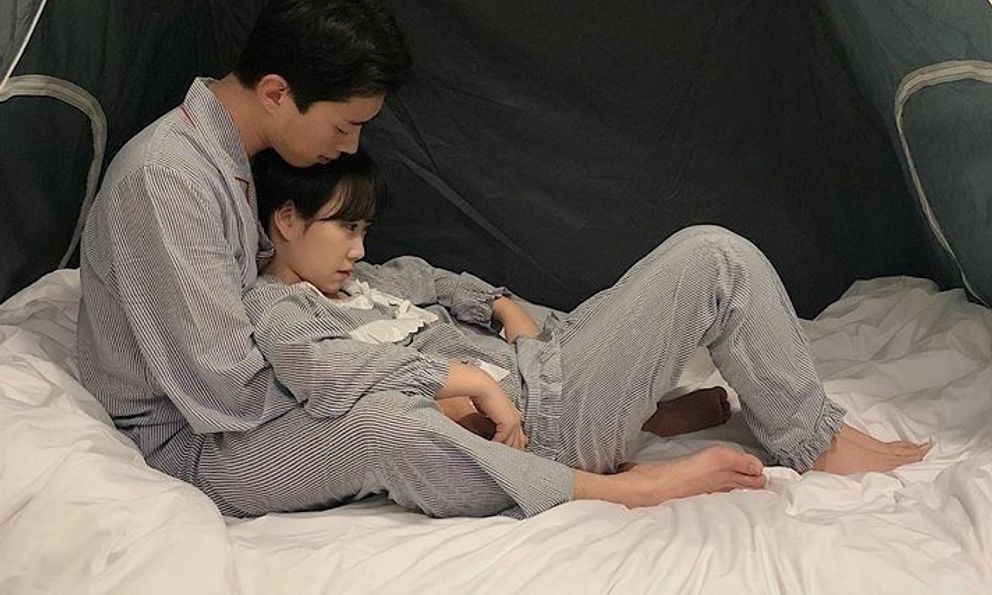 Một phụ nữ 32 tuổi luôn đau dữ dội mỗi khi ân ái với chồng, đến bệnh viện bác sĩ mắng: “Sao 3 năm không khám?”