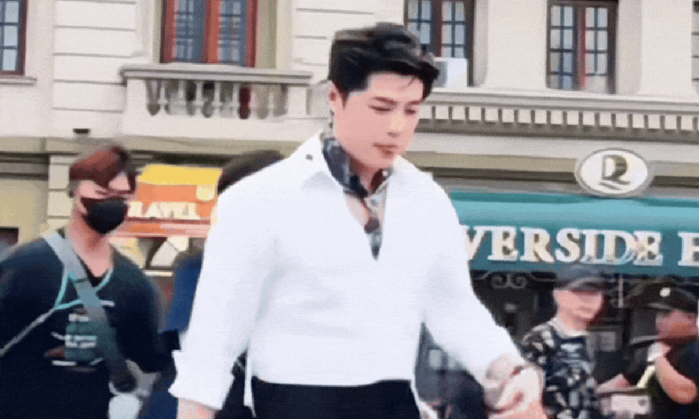 Nam ca sĩ Việt 3 lần được đề cử đẹp nhất thế giới: 38 tuổi vẫn độc thân, hát 3 bài 