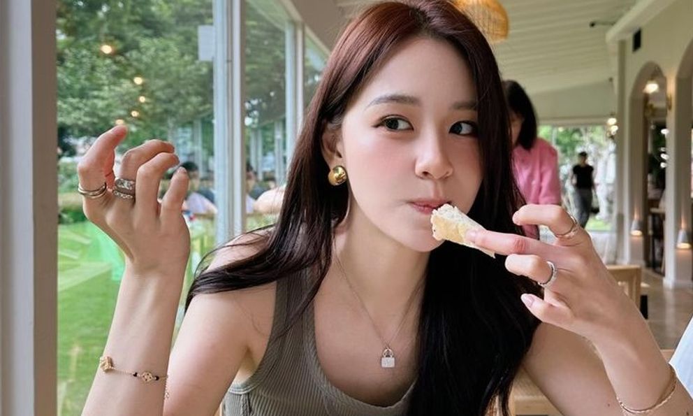 Các bác sĩ khuyên: 4 kiểu ăn uống ở nữ giới đang âm thầm 