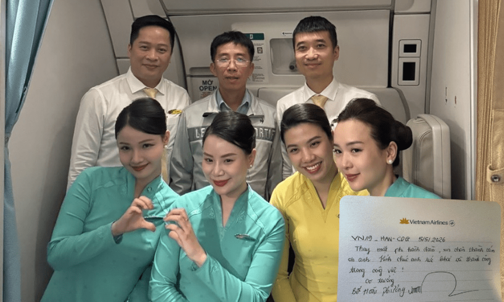 Bức thư viết tay của cơ trưởng chuyến bay VNA gửi bác sĩ Bạch Mai đang được chia sẻ nhiều nhất lúc này