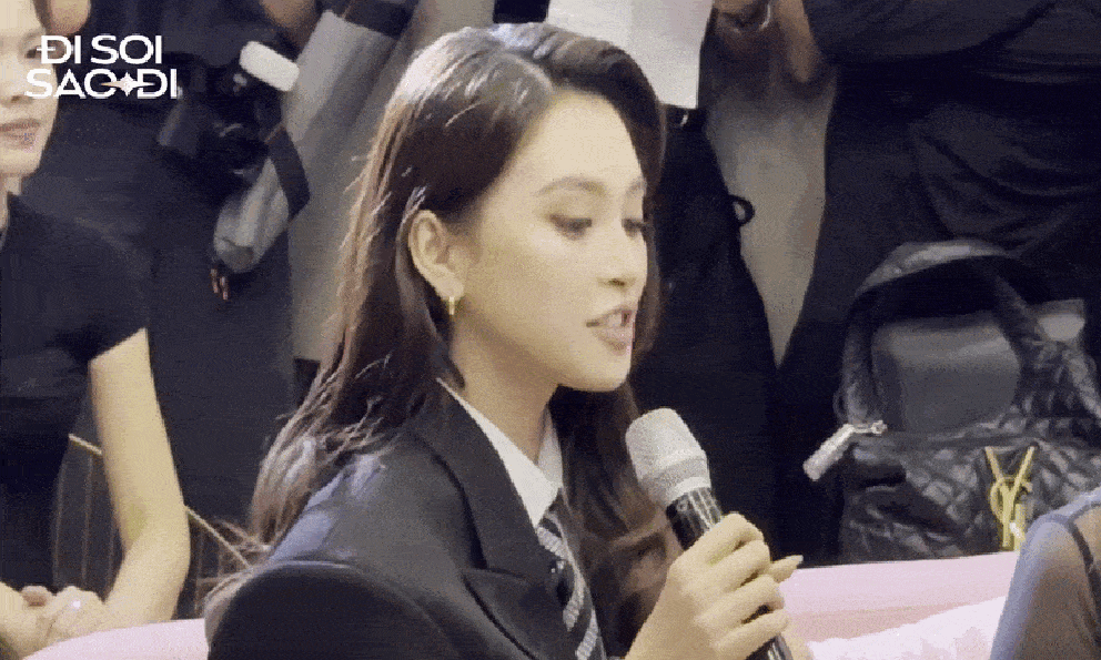 Cả sự kiện 