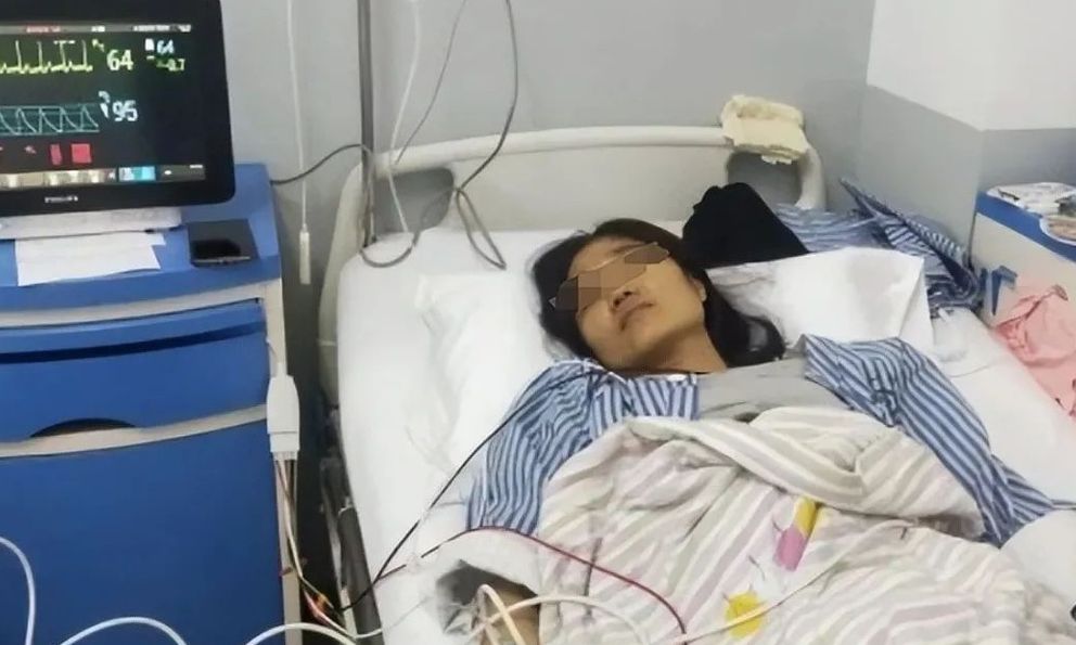 Uống 2 lít nước tương để… thải độc, người phụ nữ vào thẳng phòng cấp cứu, bác sĩ nghe câu chuyện phía sau cũng 