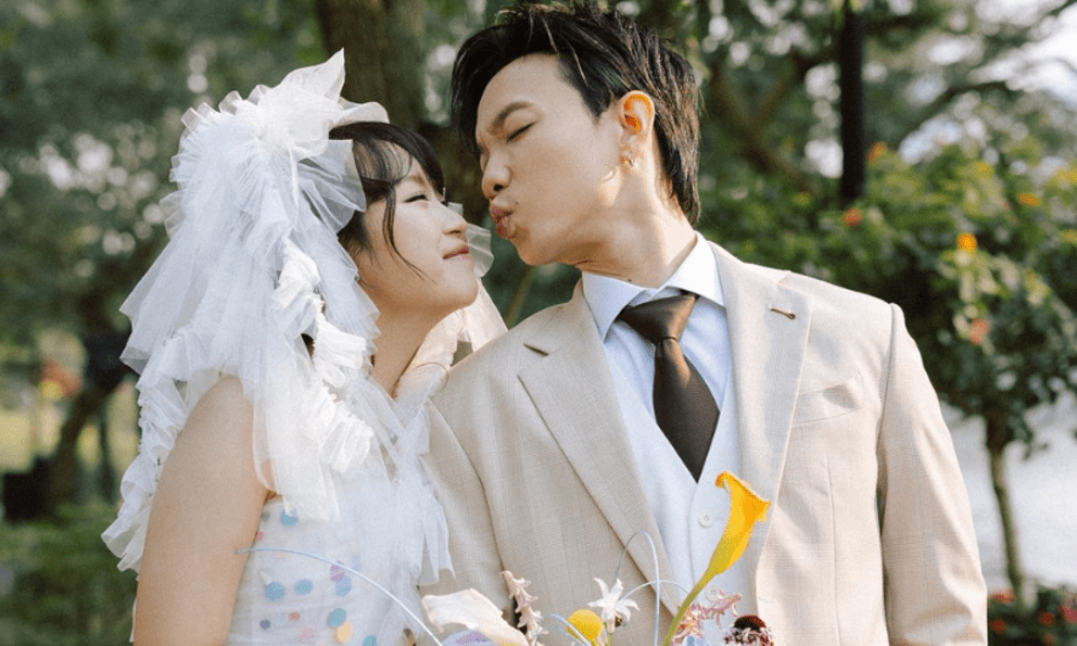 Ca khúc 149 triệu views bị nhiều nơi hát không xin phép, vợ 1 ca sĩ đăng đàn bức xúc 