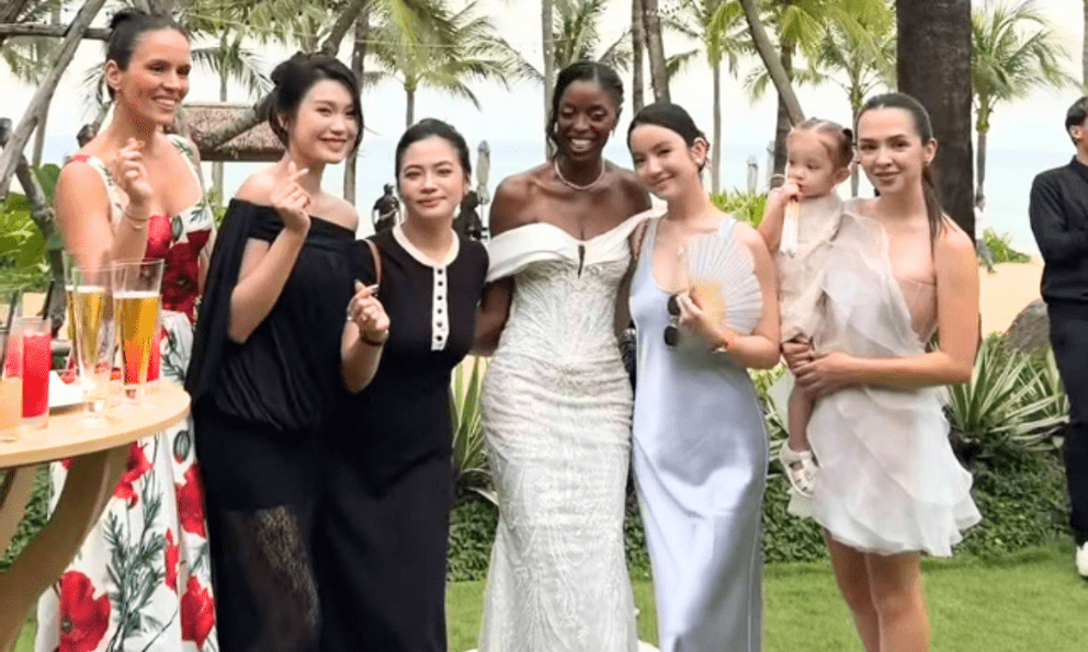 Khung hình Doãn Hải My đọ sắc Chu Thanh Huyền và dàn WAGs Tây gây sốt