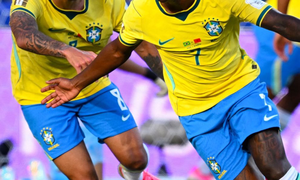 Tranh cãi vì sao cầu thủ bị cấm nói tiếng Tây Ban Nha ở World Cup?