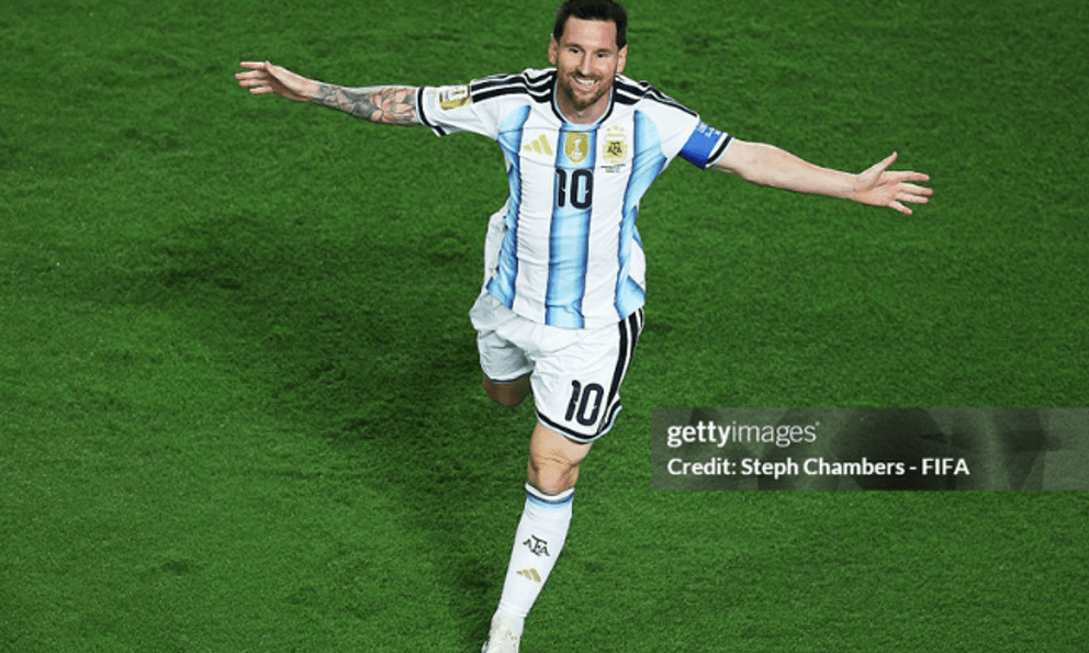 Ảnh nét căng: Trọn vẹn màn ăn mừng mỹ mãn của Messi khi lập hat-trick, xô đổ loạt kỉ lục trong ngày đầu ra quân tại World Cup 2026