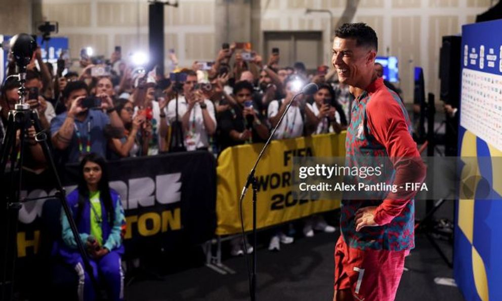 Phỏng vấn nóng Ronaldo sau khi lập kỷ lục lịch sử ở World Cup: Tuần qua thật đen tối, nhiều người nghĩ tôi nên giải nghệ, giờ tôi trở lại rồi! 