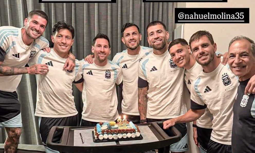Messi bất ngờ bị 