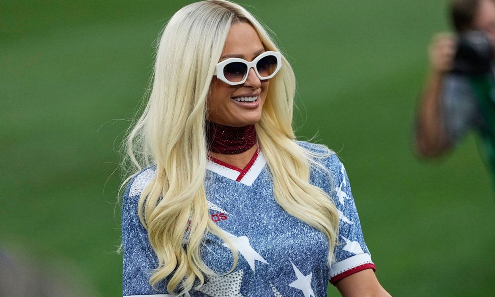 Tiểu thư tài phiệt Paris Hilton gây sốt ở World Cup, được ưu ái làm một việc đầy quyền lực 