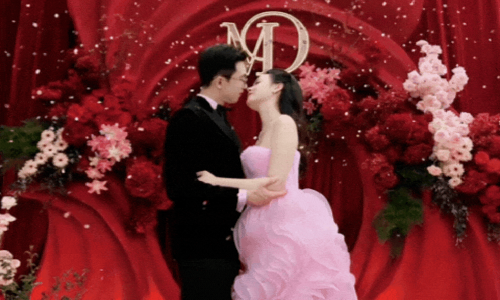 Midu và chồng thiếu gia 