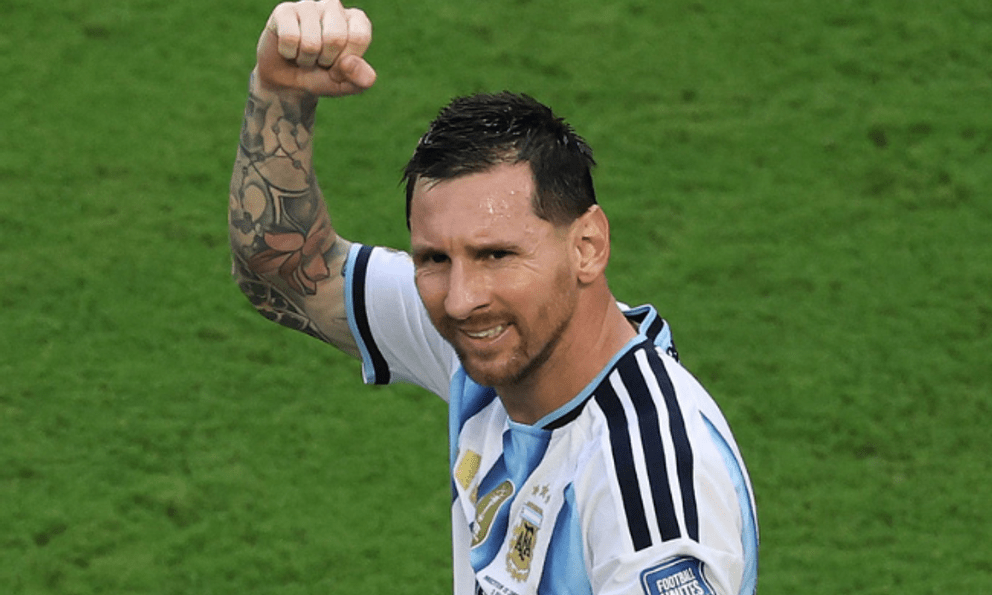 Đỉnh miễn bàn! Messi dứt điểm tuyệt đẹp xé lưới thủ môn Vozinha, mở rộng chuỗi kỉ lục, vươn lên dẫn đầu Chiếc giày vàng World Cup 2026