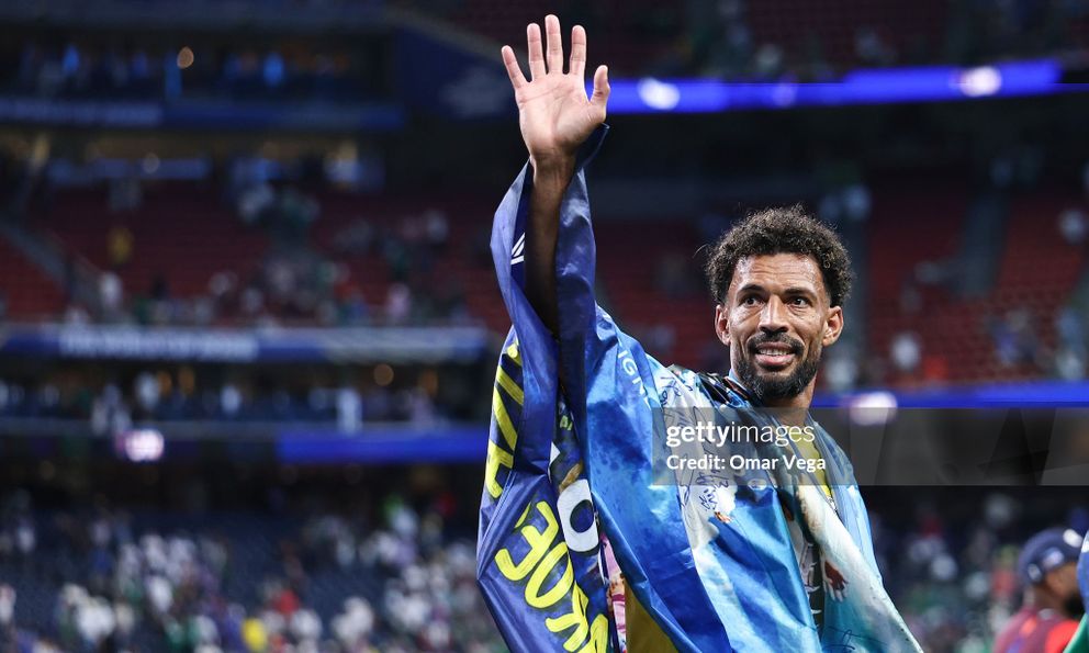 Thủ môn huyền thoại Vozinha tạm biệt World Cup với sức hút cực khủng: Fan tăng từ 50.000 lên 19 triệu, vượt cả Argentina và 6 đội tuyển từng vô địch