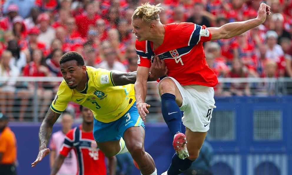 Cú đánh đầu sấm sét của Haaland hạ gục Brazil 
