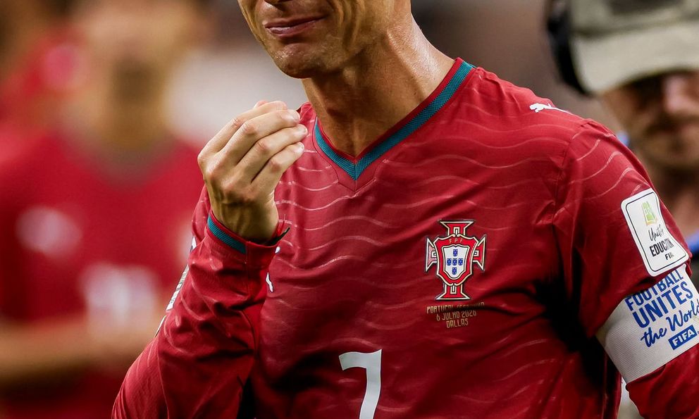 Ronaldo bật khóc chia tay World Cup: Đoạn kết nghiệt ngã của một huyền thoại!