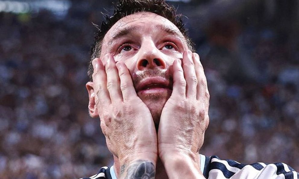 Phỏng vấn nóng Messi sau màn ngược dòng lịch sử của Argentina trước Ai Cập: 