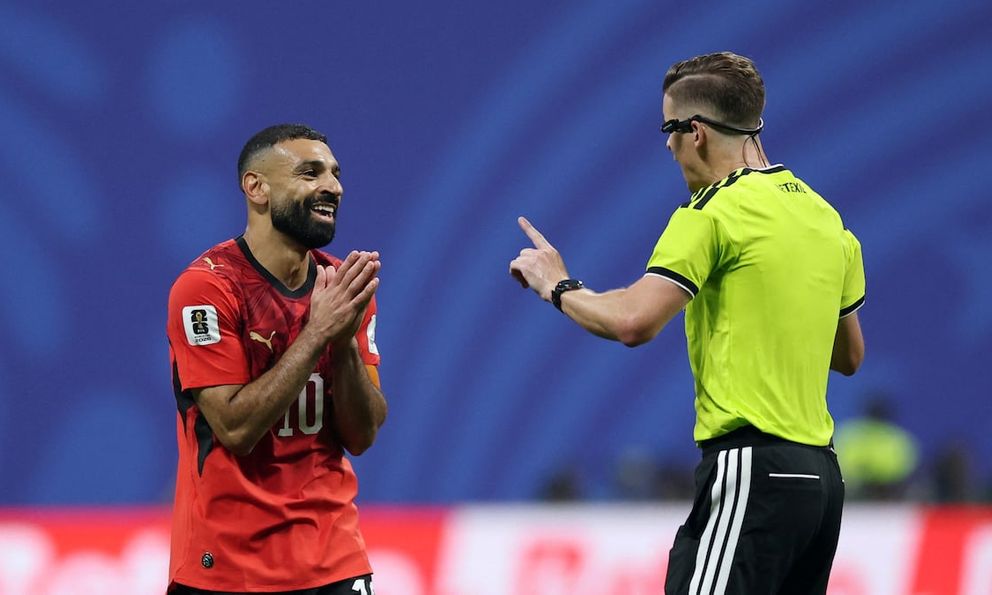 Căng rồi: LĐBĐ Ai Cập chính thức đệ đơn kiện lên FIFA, tố trọng tài 