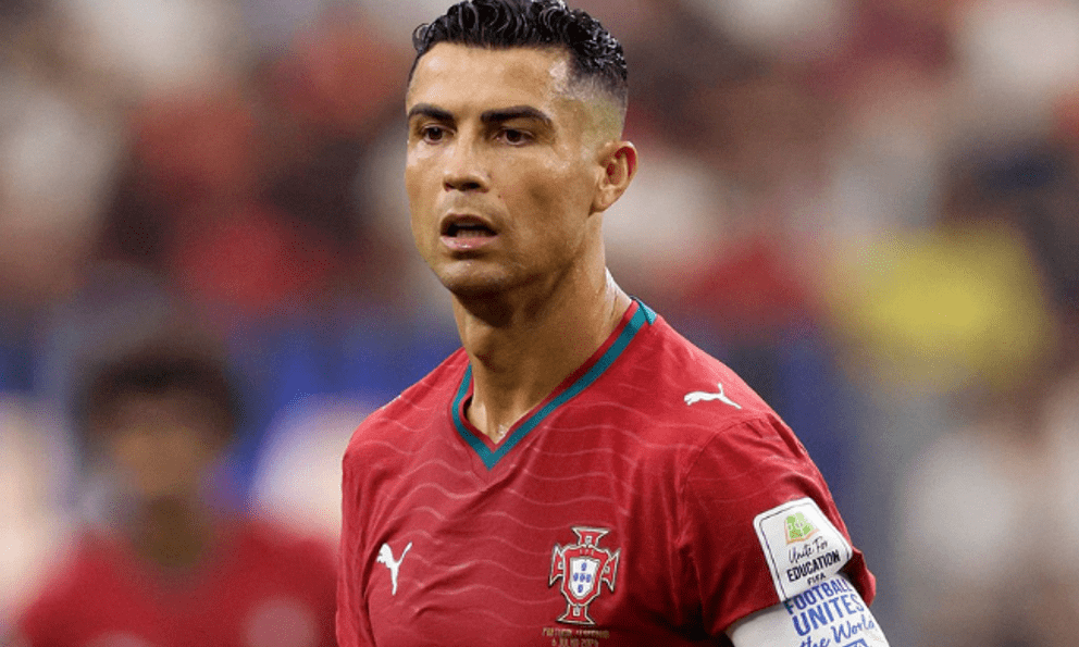 Huyền thoại World Cup cáo buộc các cầu thủ Bồ Đào Nha tẩy chay Ronaldo