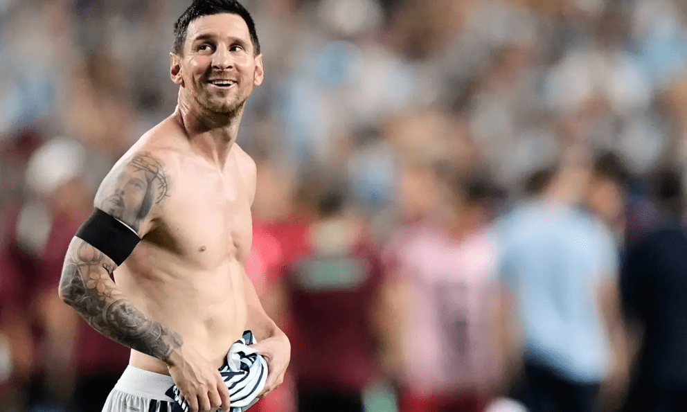 Huyền thoại ĐT Anh khiêu khích Messi trước đại chiến Anh vs Argentina ở bán kết World Cup: 