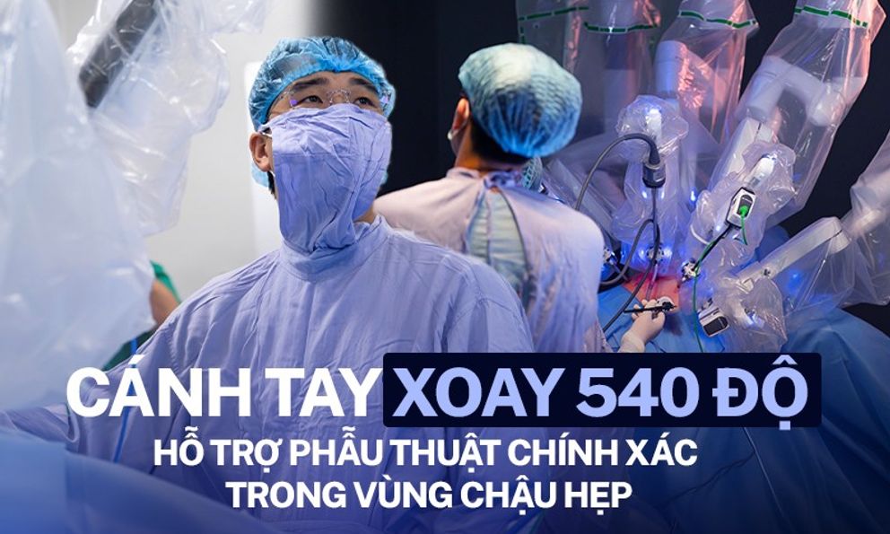Tận mắt chứng kiến bác sĩ ở Hà Nội điều khiển robot cách bệnh nhân hơn 1 mét để cắt khối u ung thư trực tràng