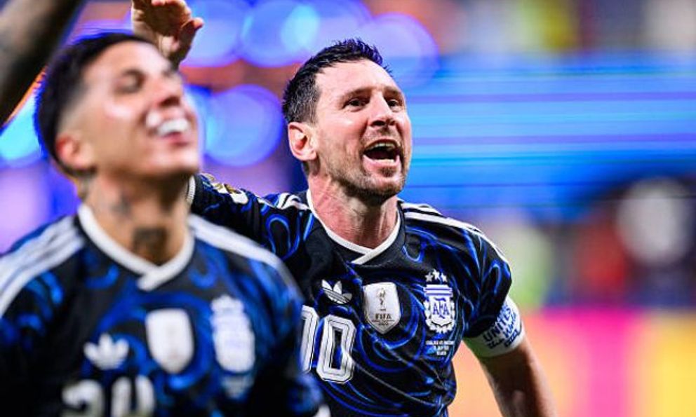 Xôn xao cách Messi ăn mừng trên MXH sau chiến thắng tuyển Anh: Giống hệt 4 năm trước, là bùa may mắn hay đơn giản là GOAT quá 