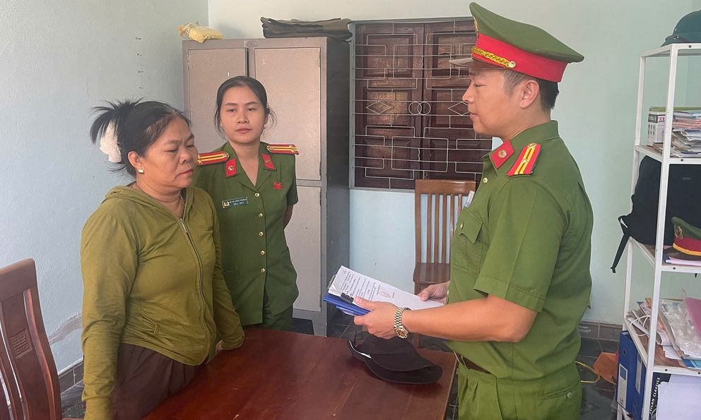 Nhờ thầy bói lấy lại 10 tỷ đồng bị lừa, người phụ nữ cay đắng khi bị lừa thêm 179 triệu