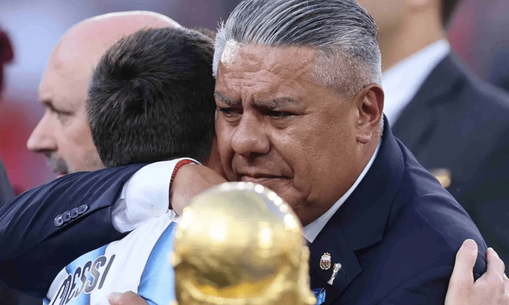 Rộ tin Chủ tịch LĐBĐ Argentina bị bắt, thu giữ điện thoại, AFA lên tiếng 