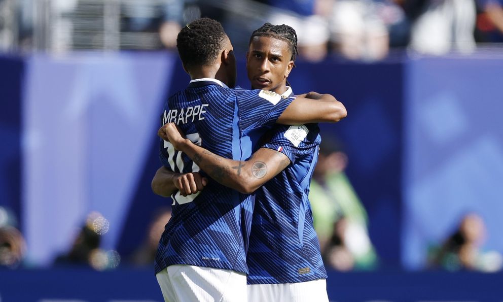 Mbappe giục Real Madrid chi 190 triệu bảng chiêu mộ Michael Olise 