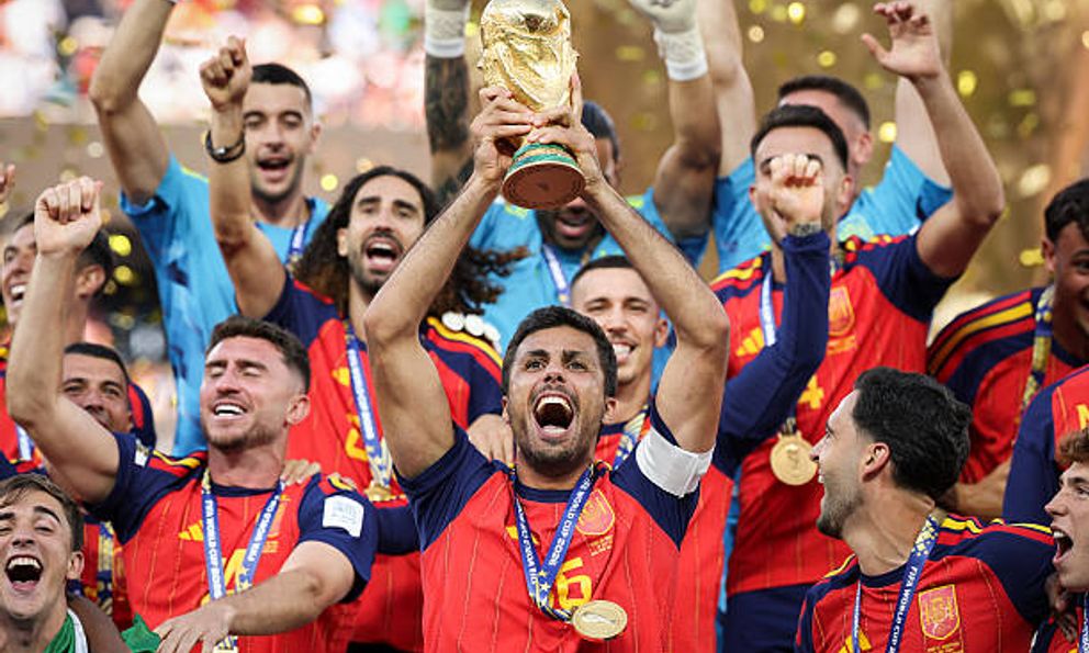 Rodri dính chấn thương lưng, phải lên bàn mổ ngay sau World Cup!