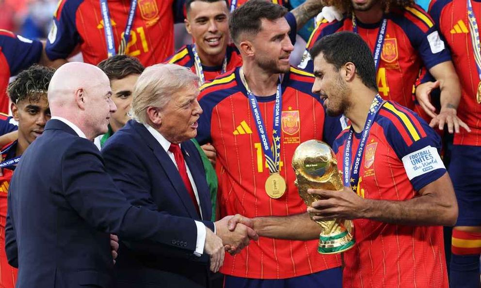 UEFA dọa tẩy chay World Cup