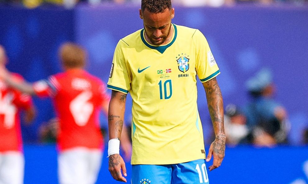 Neymar từ giã đội tuyển Brazil 